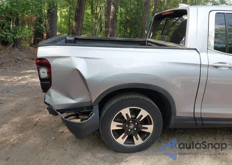 2020 Honda Ridgeline Awd Rtl z USA, uszkodzony, nr VIN 5FPYK3F5XLB031108